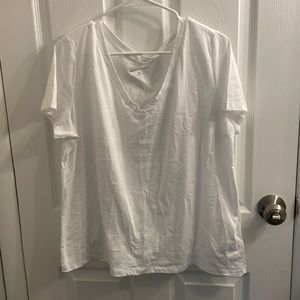 NWOT Gap White T Shirt